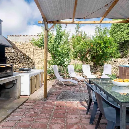 Holiday home Casa Acollidora I Familiar Amb Jardi I Barbacoa *