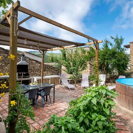 Holiday home Casa Acollidora I Familiar Amb Jardi I Barbacoa